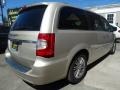 Chrysler Town & Country Touring-L Cashmere/Sandstone Pearl photo #7