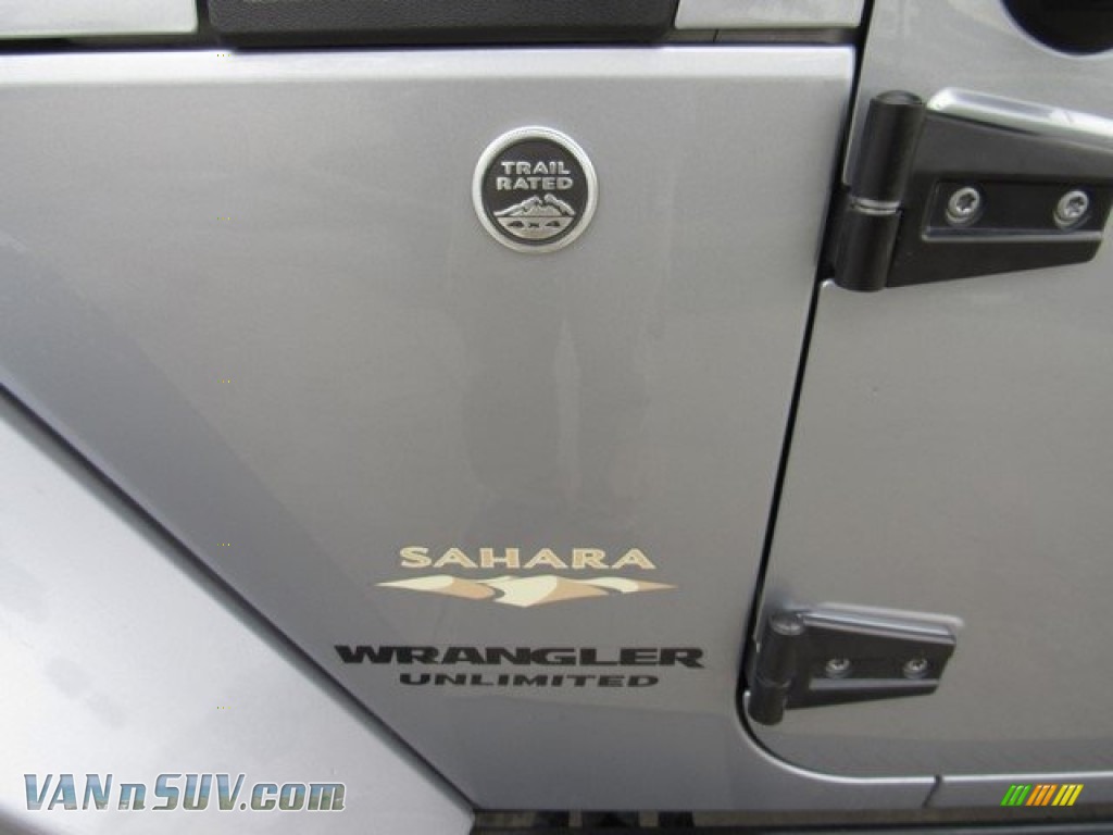 2015 Wrangler Unlimited Sahara 4x4 - Billet Silver Metallic / Black/Dark Saddle photo #37