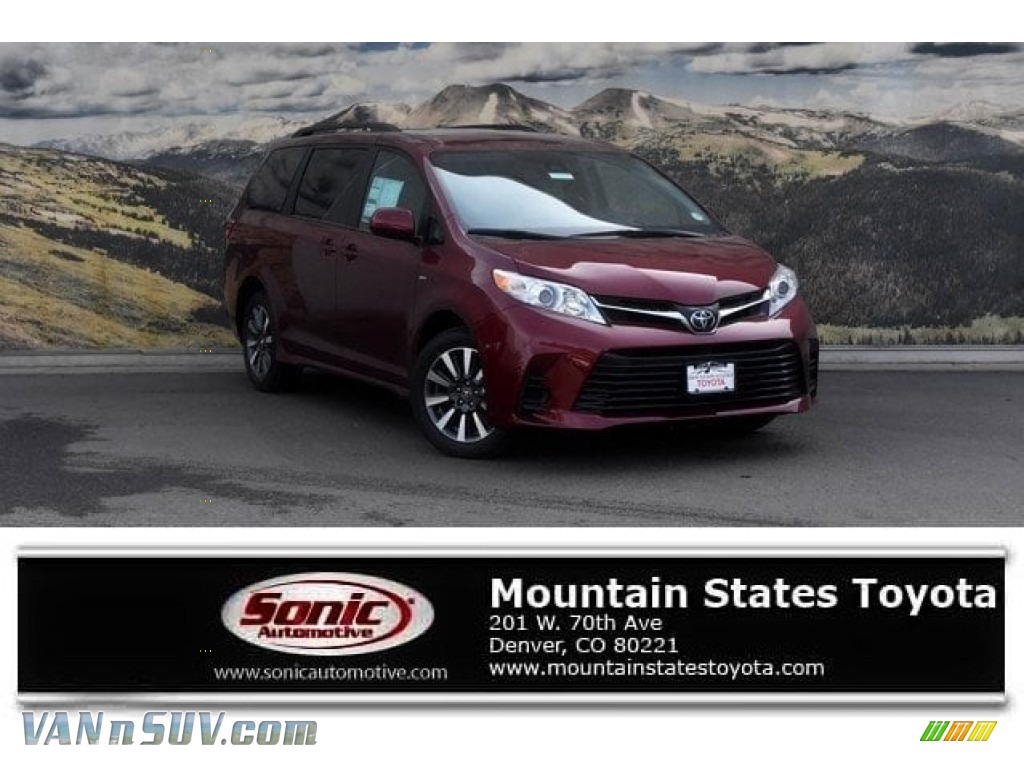 2018 Sienna LE AWD - Salsa Red Pearl / Gray photo #1