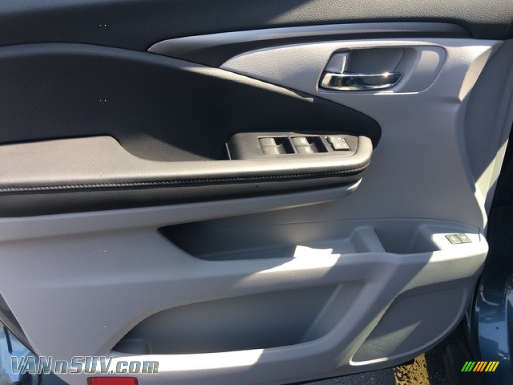 2018 Pilot EX-L AWD - Steel Sapphire Metallic / Gray photo #11