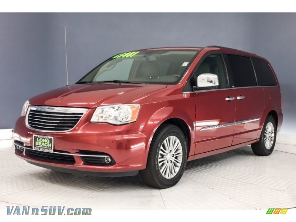 2014 Town & Country Touring-L - Deep Cherry Red Crystal Pearl / Dark Frost Beige/Medium Frost Beige photo #13