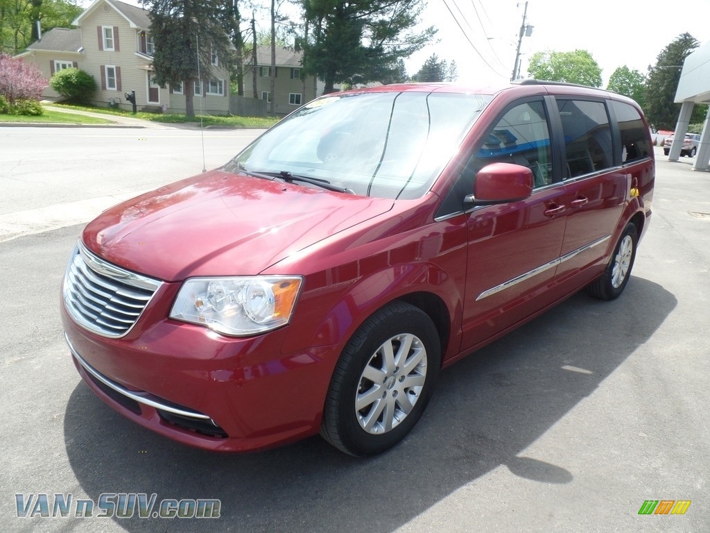 2014 Town & Country Touring - Deep Cherry Red Crystal Pearl / Black/Light Graystone photo #2