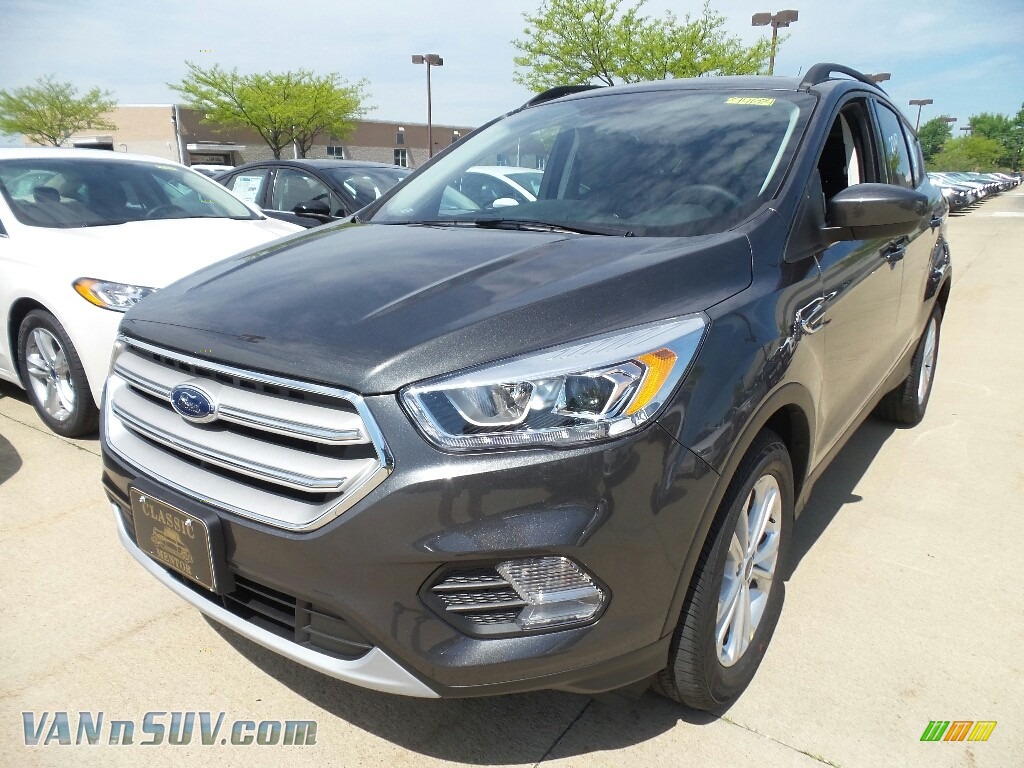 Magnetic / Charcoal Black Ford Escape SEL