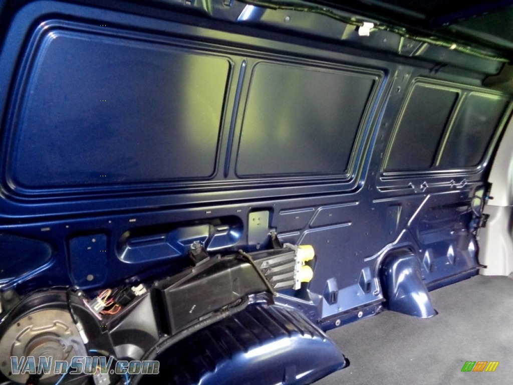 2006 E Series Van E250 Commercial - True Blue Metallic / Medium Flint Grey photo #14
