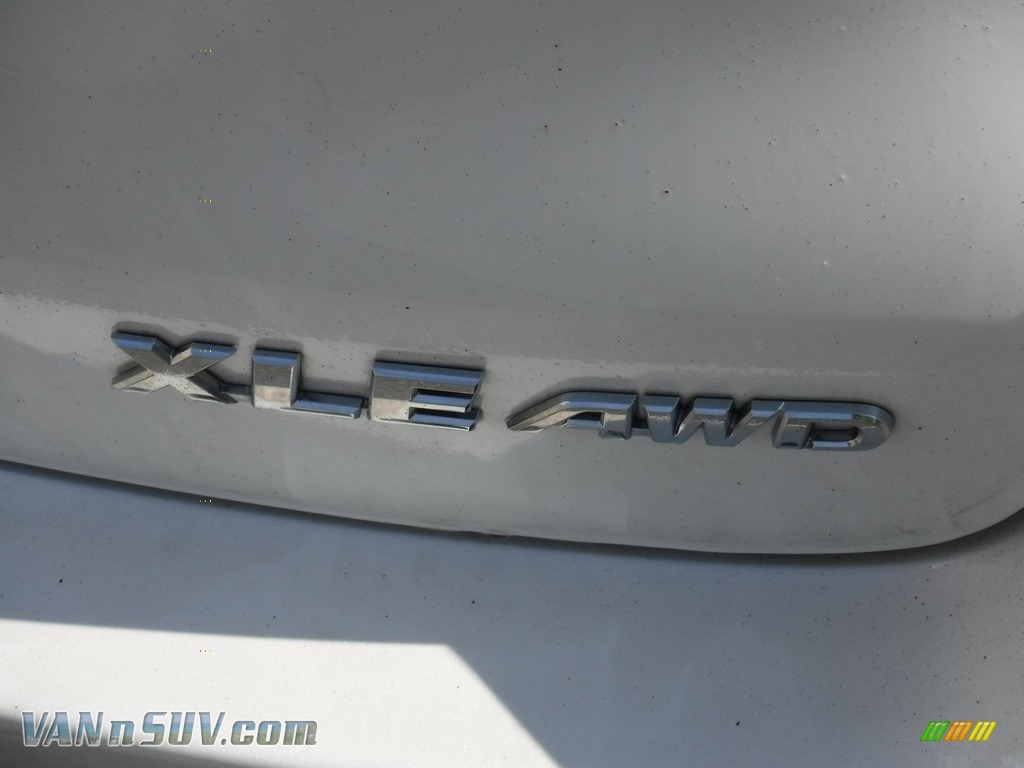 2015 Highlander XLE AWD - Blizzard Pearl White / Black photo #11