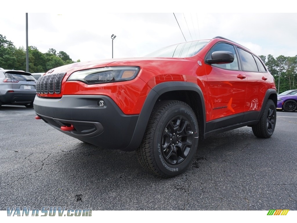 2019 Cherokee Trailhawk Elite 4x4 - Firecracker Red / Black photo #3