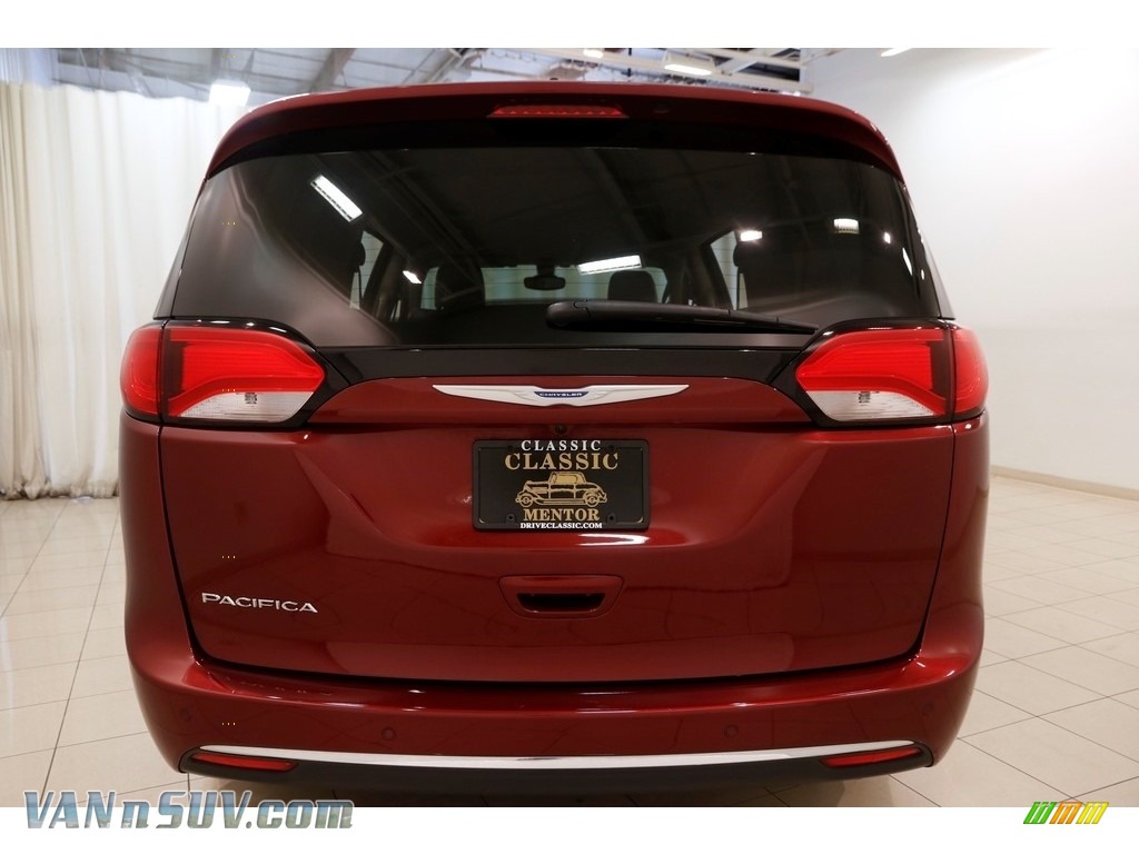 2017 Pacifica Touring L - Velvet Red Pearl / Cognac/Alloy/Toffee photo #28