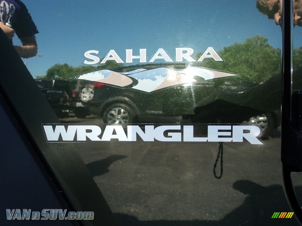 2011 Wrangler Sahara 4x4 - Natural Green Pearl / Black/Dark Saddle photo #24