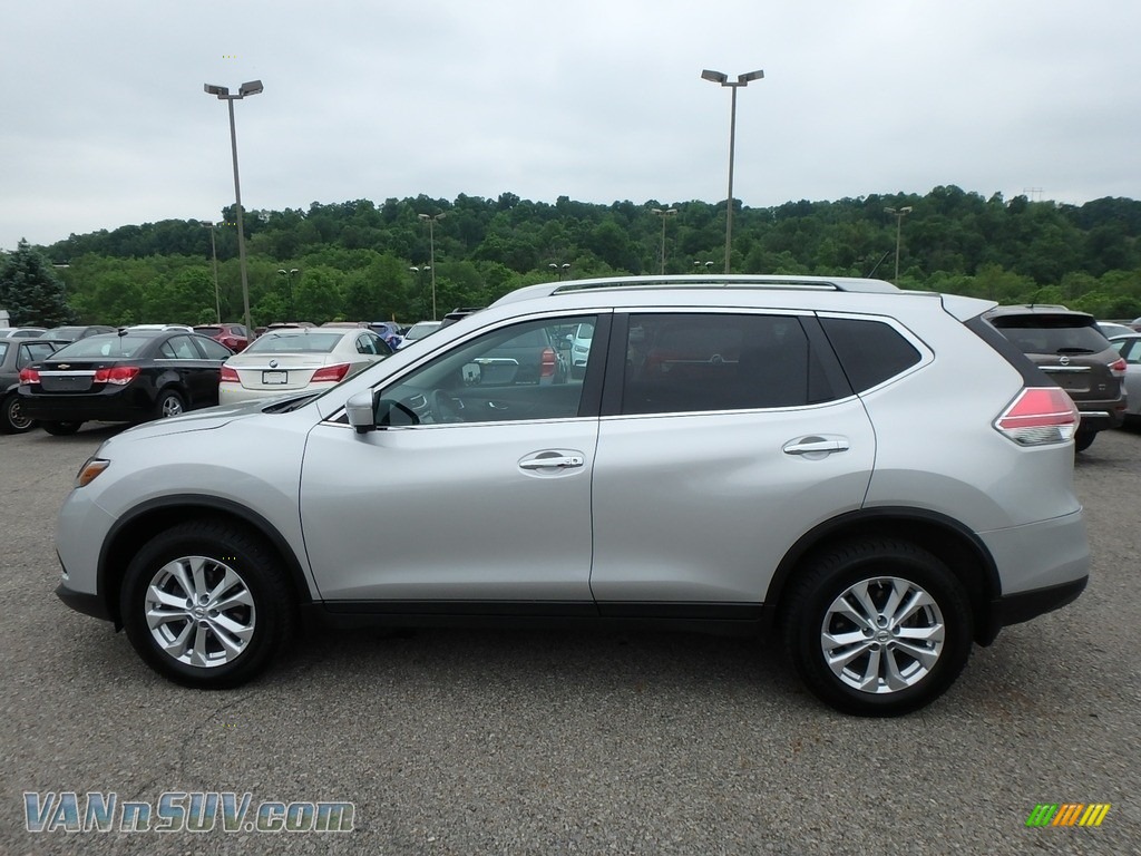 2015 Rogue SV AWD - Brilliant Silver / Charcoal photo #14