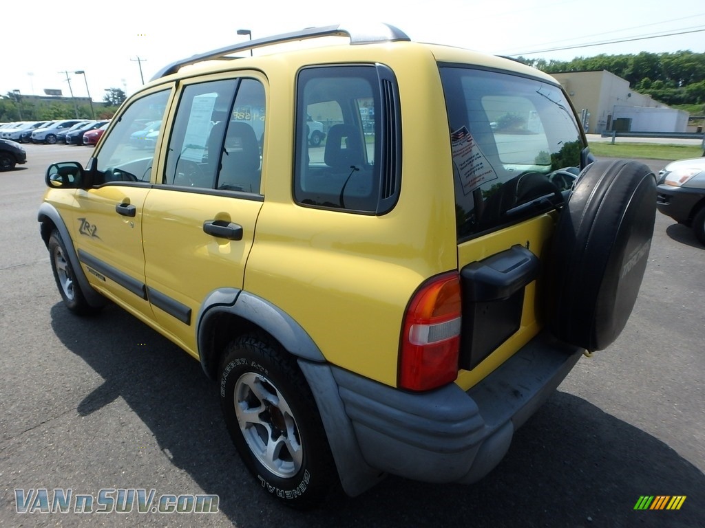 2002 Tracker ZR2 4WD Hard Top - Yellow / Medium Gray photo #2