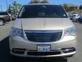 Chrysler Town & Country Touring-L Cashmere Pearl photo #2