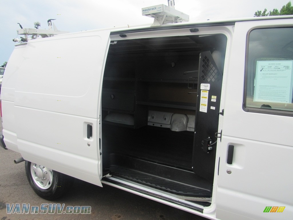 2013 E Series Van E250 Cargo - Oxford White / Medium Flint photo #18