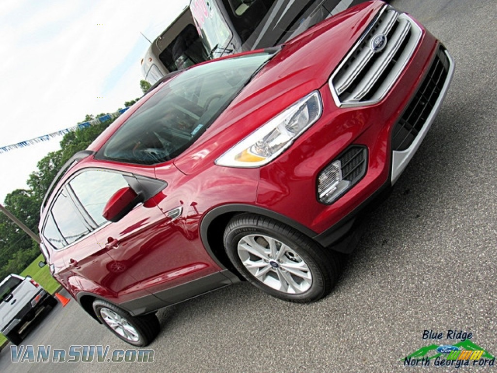 2018 Escape SE 4WD - Ruby Red / Charcoal Black photo #29