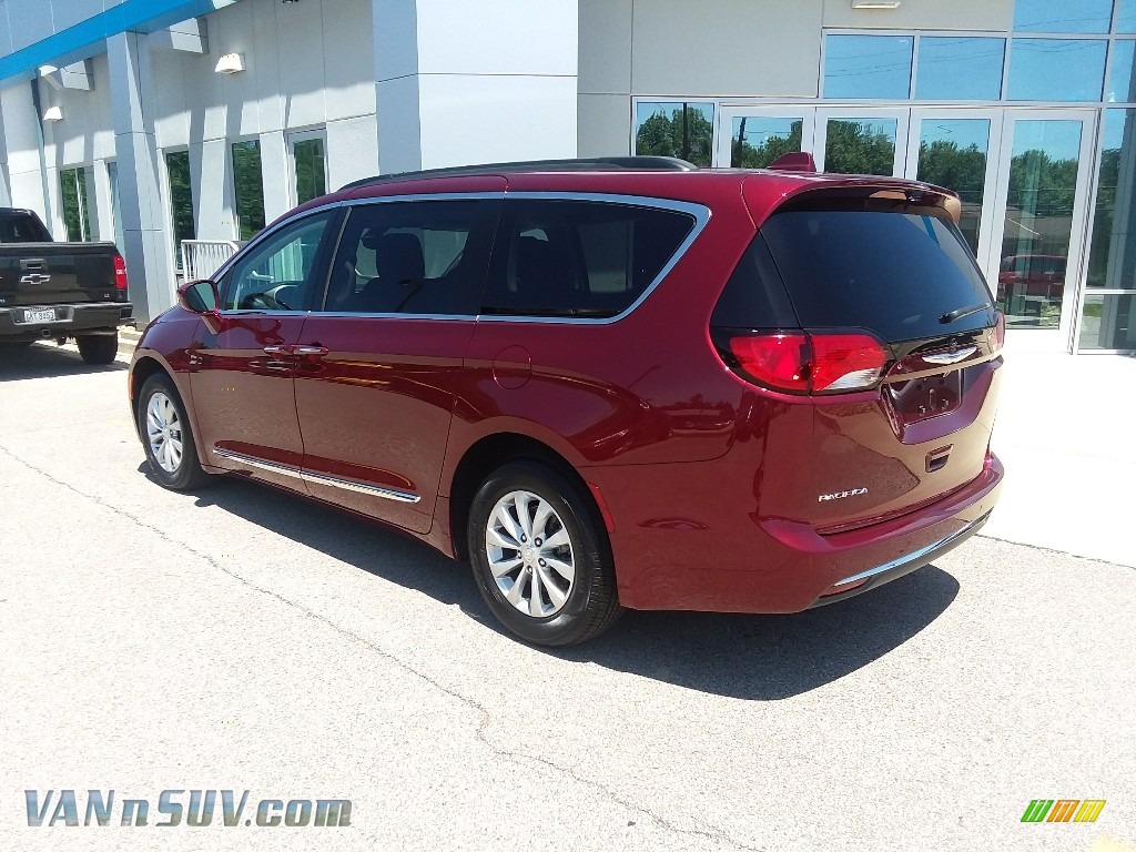 2017 Pacifica Touring L - Velvet Red Pearl / Black/Alloy photo #5