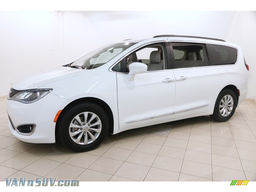 2017 Pacifica Touring L - Bright White / Cognac/Alloy/Toffee photo #3