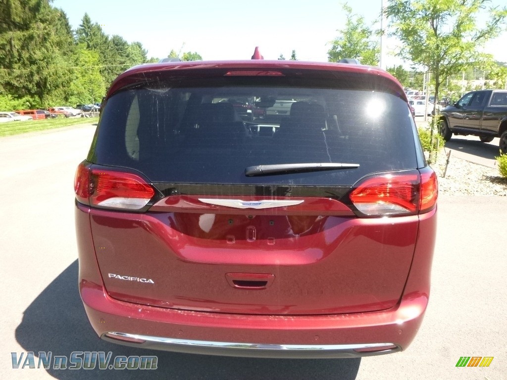 2018 Pacifica Touring L Plus - Velvet Red Pearl / Black/Alloy photo #4