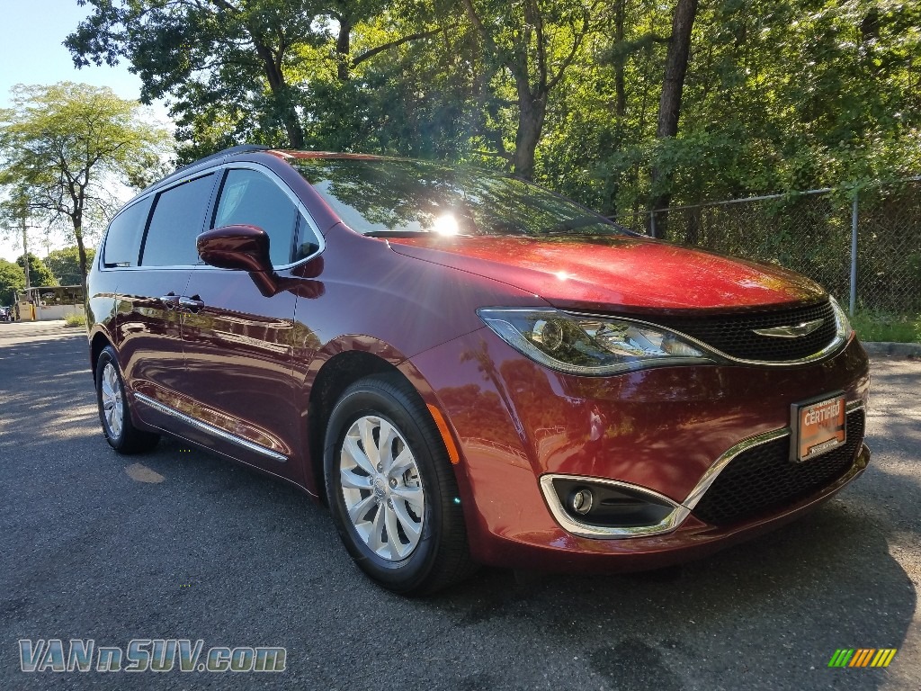 2017 Pacifica Touring L - Velvet Red Pearl / Black/Alloy photo #1
