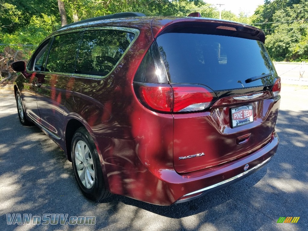 2017 Pacifica Touring L - Velvet Red Pearl / Black/Alloy photo #5