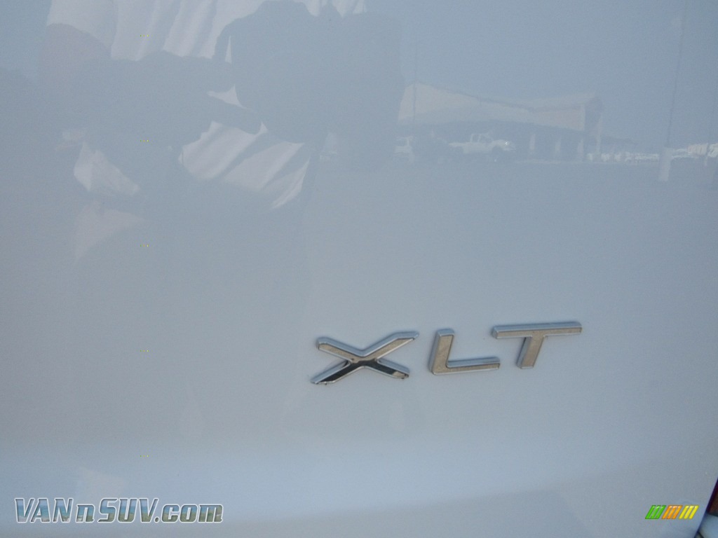 2014 Transit Connect XLT Van - Frozen White / Charcoal Black photo #10