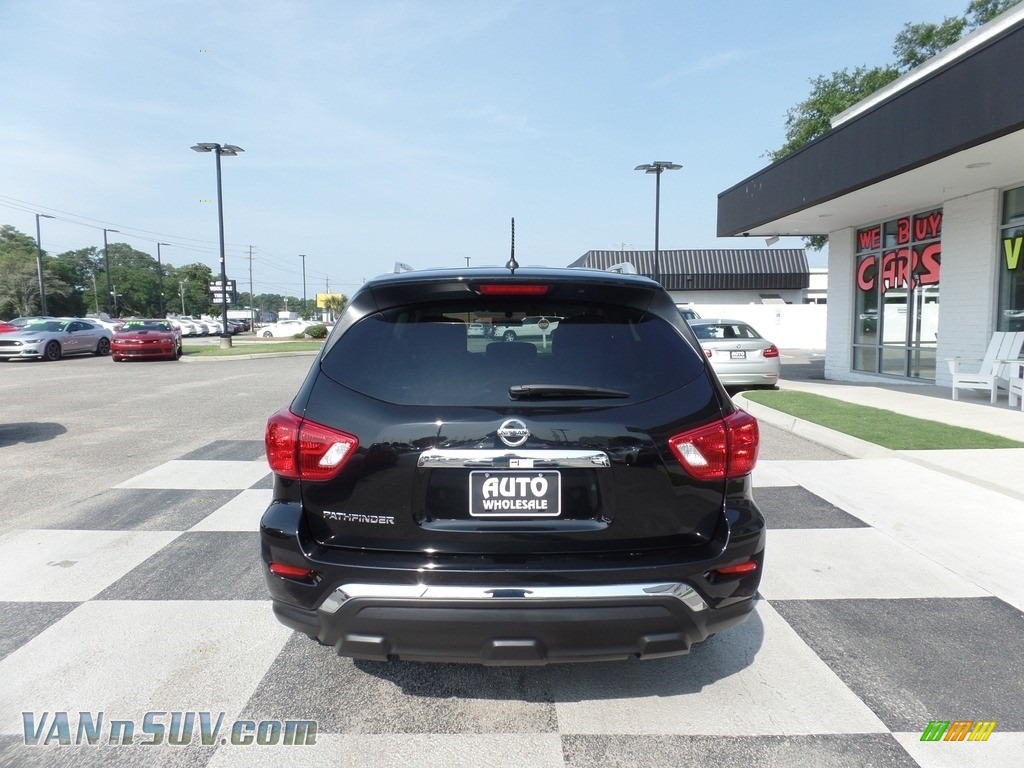 2018 Pathfinder S - Magnetic Black / Charcoal photo #4