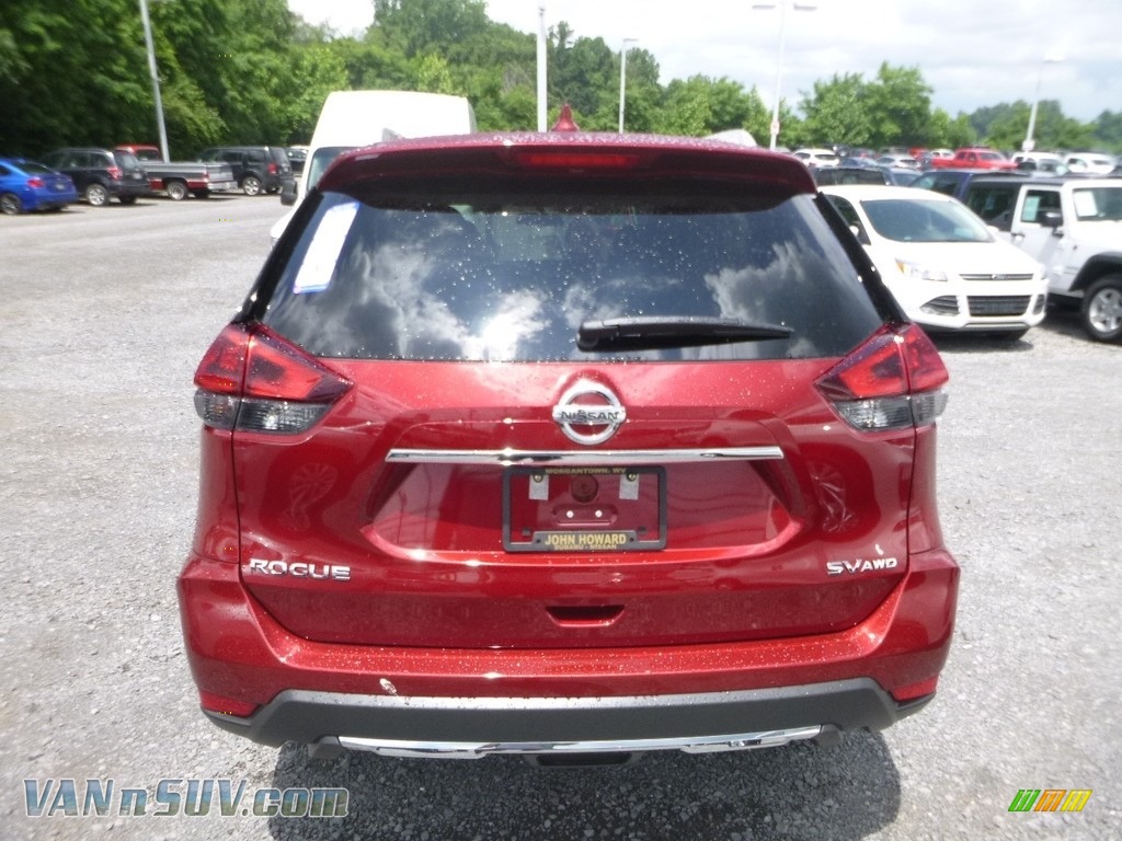 2018 Rogue SV AWD - Scarlet Ember / Charcoal photo #5