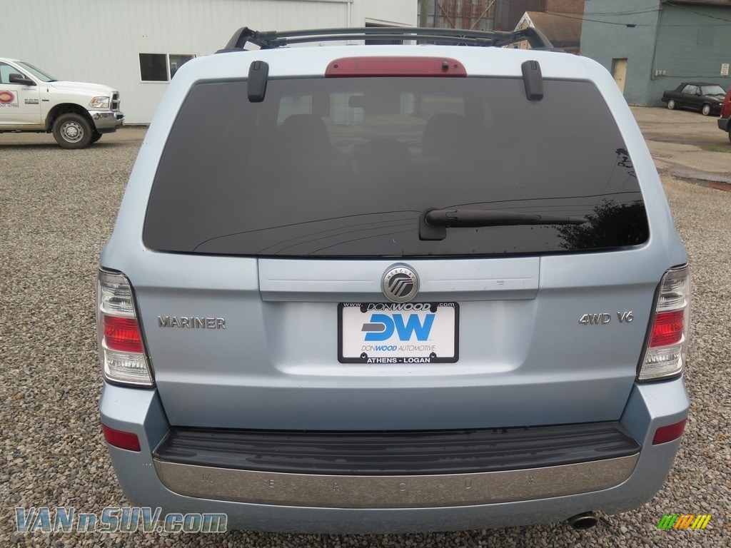 2008 Mariner V6 4WD - Light Ice Blue Metallic / Black photo #13