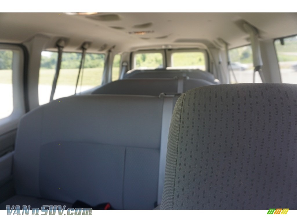 2013 E Series Van E350 XLT Extended Passenger - Oxford White / Medium Flint photo #3