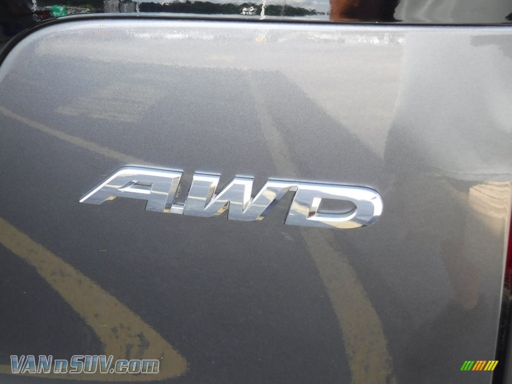 2013 CR-V LX AWD - Polished Metal Metallic / Gray photo #9