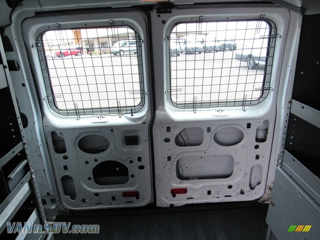 2013 E Series Van E250 Cargo - Oxford White / Medium Flint photo #49