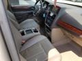 Chrysler Town & Country Touring Cashmere Pearl photo #19