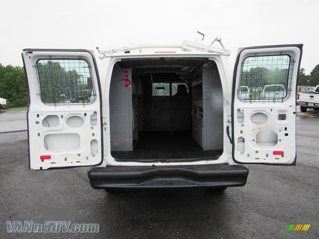 2013 E Series Van E250 Cargo - Oxford White / Medium Flint photo #43
