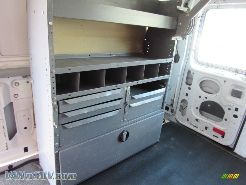 2013 E Series Van E250 Cargo - Oxford White / Medium Flint photo #17