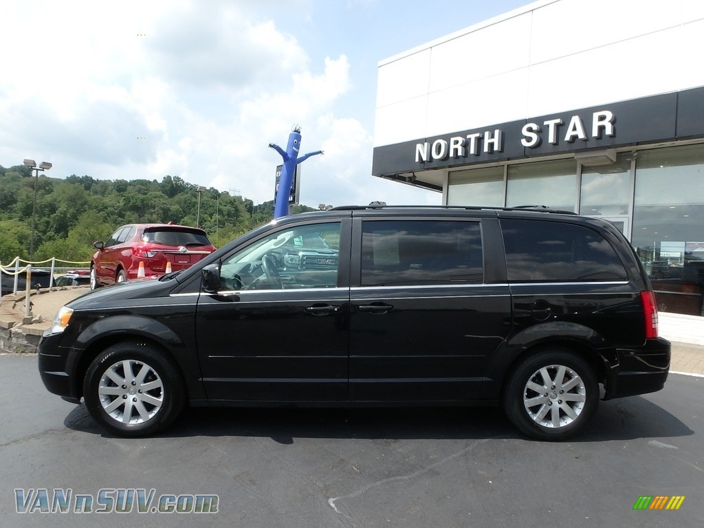 2008 Town & Country Touring - Brilliant Black Crystal Pearlcoat / Medium Slate Gray/Light Shale photo #13