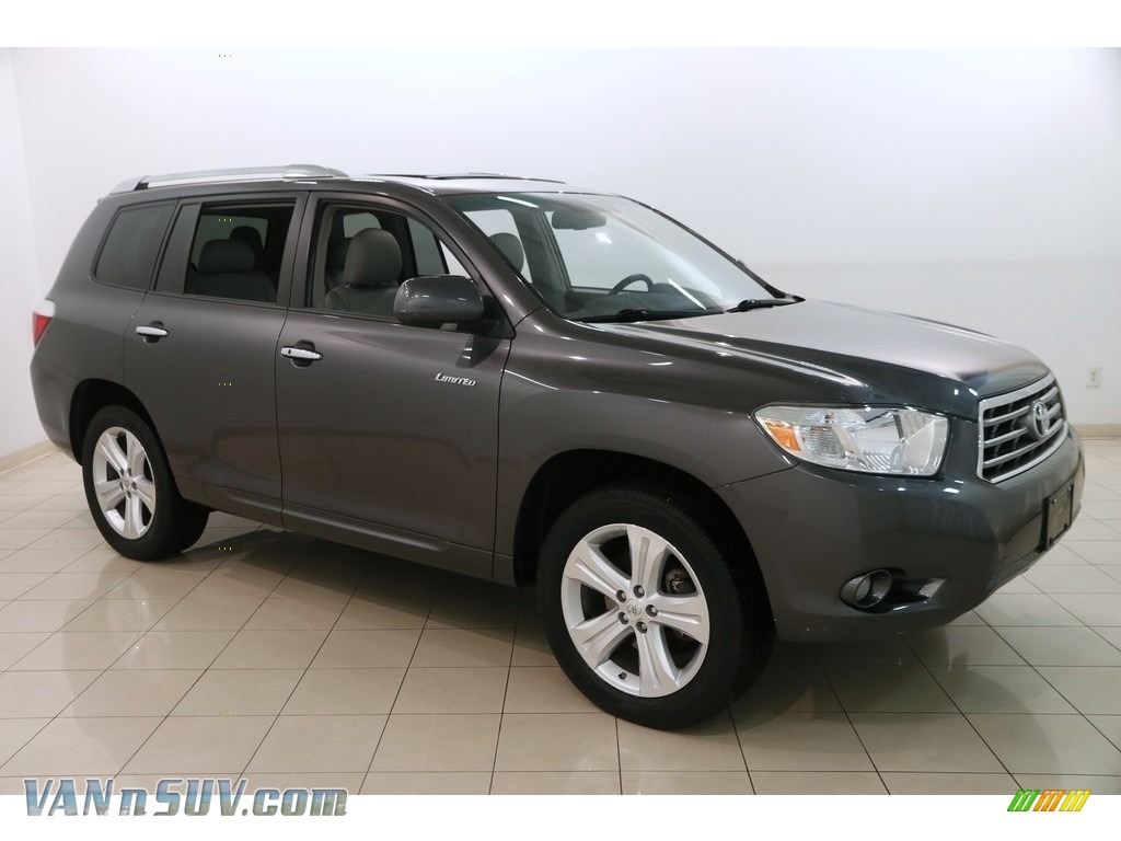 Magnetic Gray Metallic / Ash Gray Toyota Highlander Limited 4WD