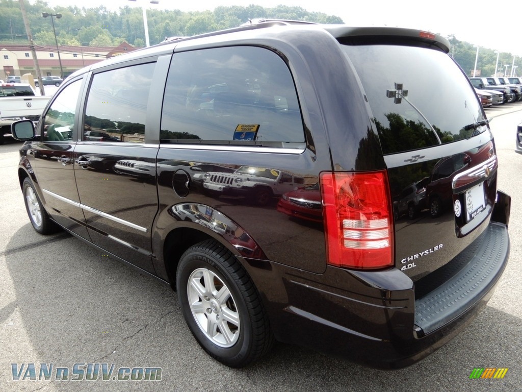2010 Town & Country Touring - Brilliant Black Crystal Pearl / Dark Slate Gray/Light Shale photo #3