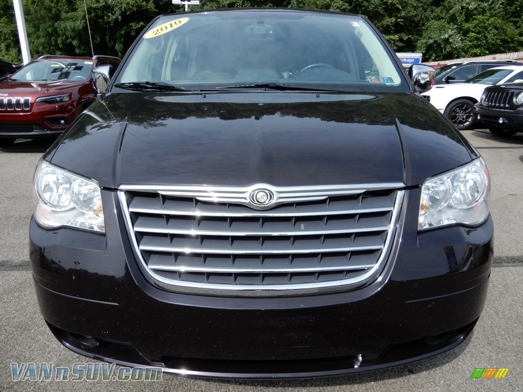 2010 Town & Country Touring - Brilliant Black Crystal Pearl / Dark Slate Gray/Light Shale photo #9