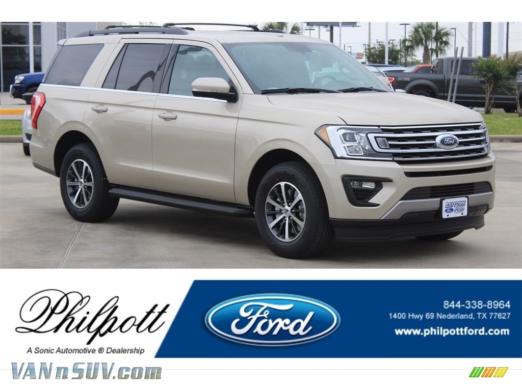 White Gold / Medium Stone Ford Expedition XLT