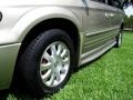 Chrysler Town & Country LXi Light Almond Pearl photo #34