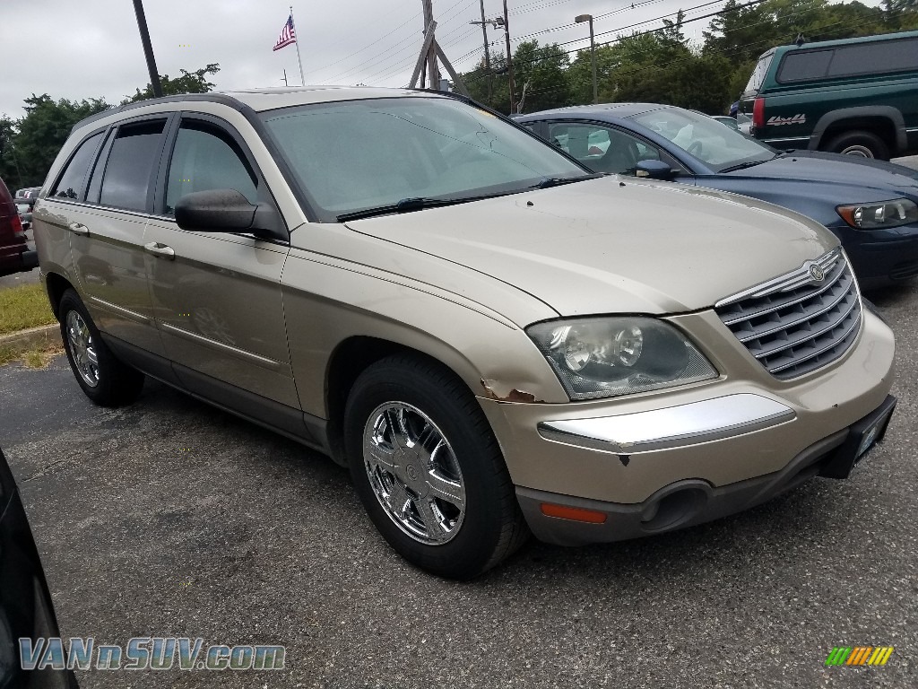 2005 Pacifica Touring AWD - Linen Gold Metallic Pearl / Light Taupe photo #1
