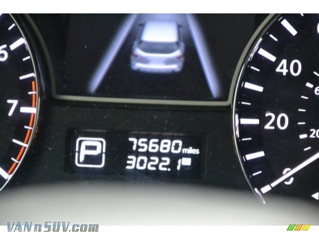 2014 Pathfinder SV AWD - Cayenne Red / Charcoal photo #12