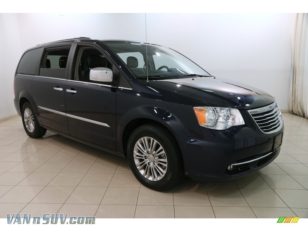 2015 Town & Country Touring-L - True Blue Pearl / Black/Light Graystone photo #1