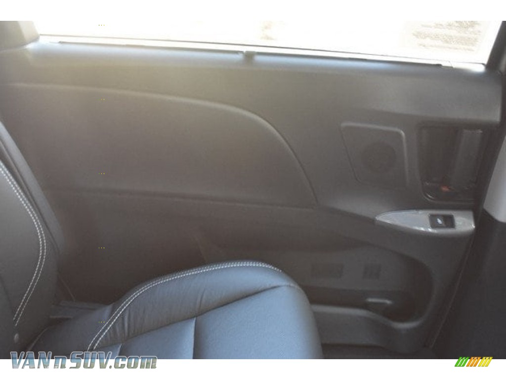 2019 Sienna SE AWD - Predawn Gray Mica / Black photo #24