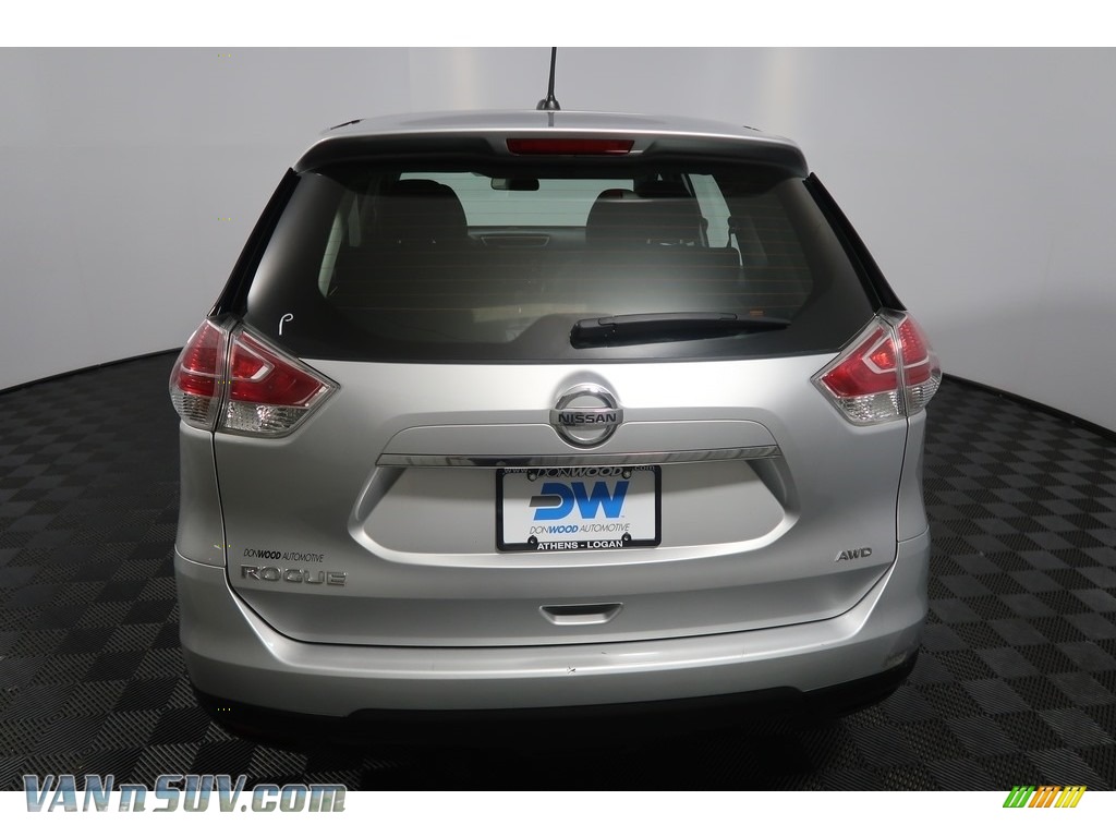 2015 Rogue S AWD - Brilliant Silver / Charcoal photo #10