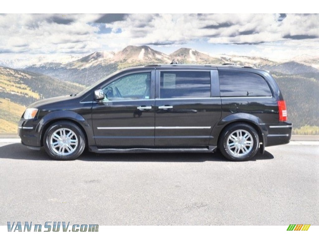 2008 Town & Country Limited - Brilliant Black Crystal Pearlcoat / Medium Slate Gray/Light Shale photo #6
