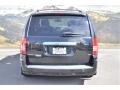 Chrysler Town & Country Limited Brilliant Black Crystal Pearlcoat photo #9