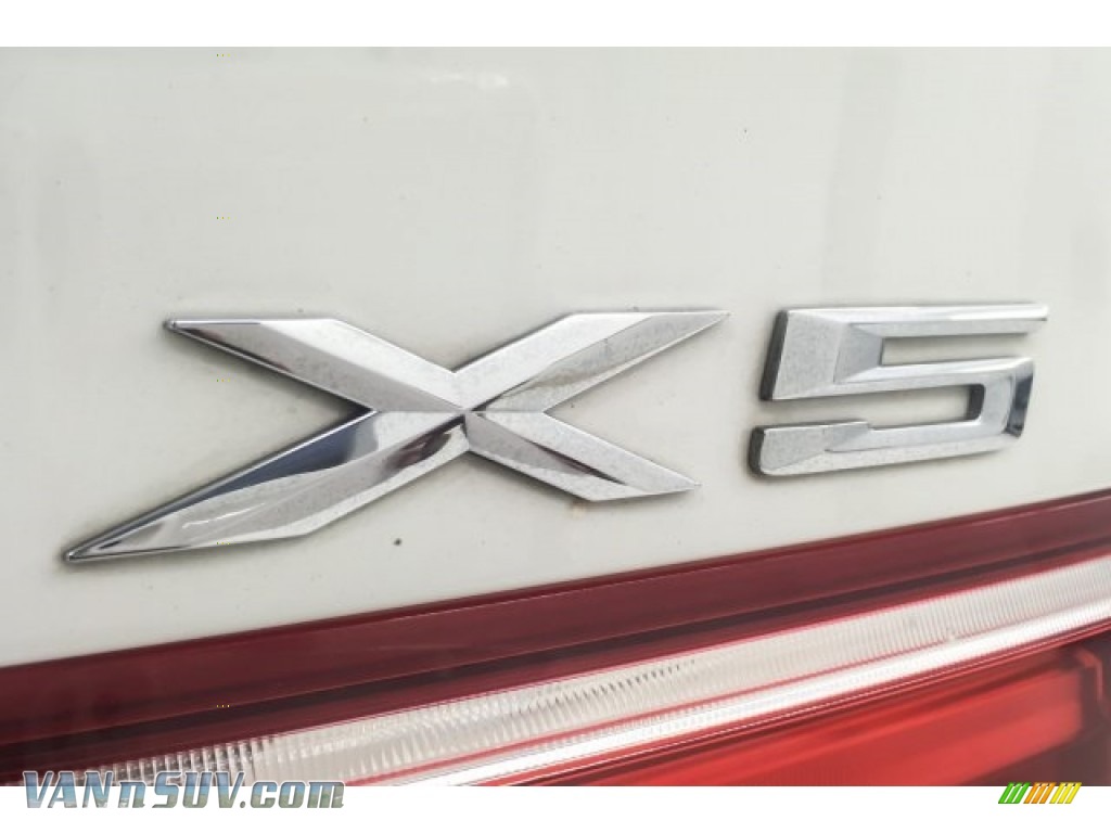 2012 X5 xDrive35i Sport Activity - Alpine White / Black photo #7