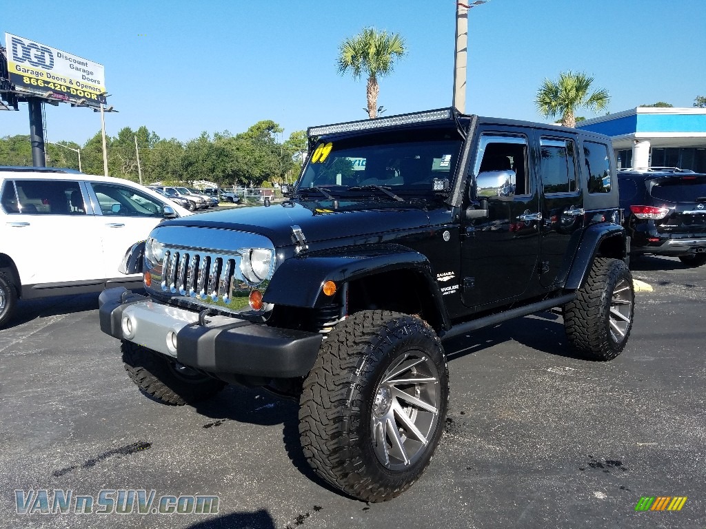 Black / Dark Slate Gray/Medium Slate Gray Jeep Wrangler Unlimited Sahara 4x4