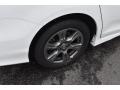 Toyota Sienna SE AWD Super White photo #37