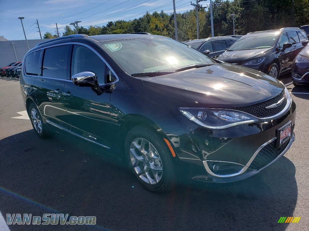 2019 Pacifica Limited - Brilliant Black Crystal Pearl / Black/Alloy photo #1