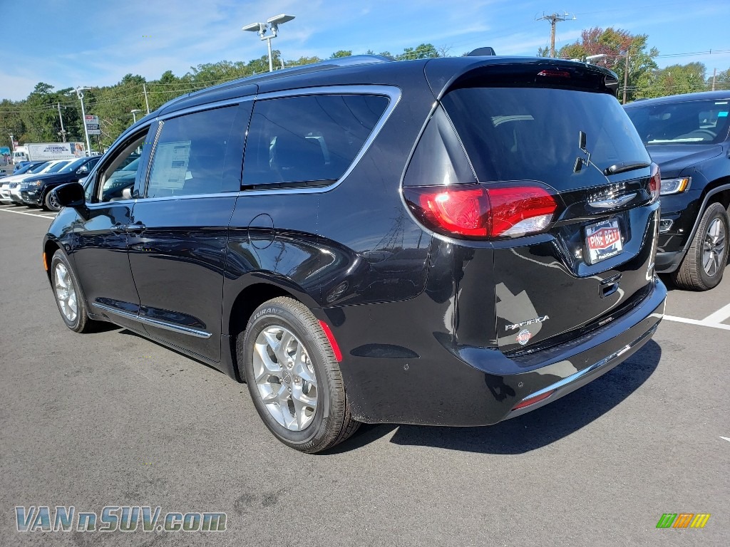 2019 Pacifica Limited - Brilliant Black Crystal Pearl / Black/Alloy photo #4